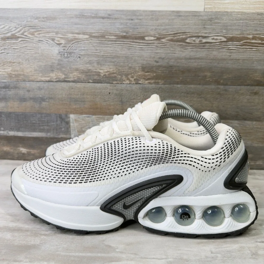 Nike AirMax DN Photon Dust Mens Size 8.5 Sneakers Dynamic Sail Black White
